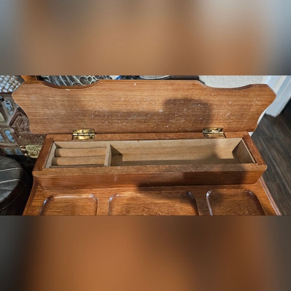 Vintage Wooden Jewelry Box - Picture 3 of 4